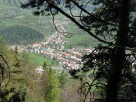 Widok na Terchovą ze szlaku powyżej doliny Obšivanka