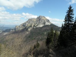 Widok na Vek Rozsutec ze szlaku tego trawersujcego Stoha