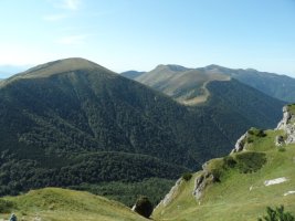 Widok na gwny grzbiet Maej Fatry Krywaskiej z podejcia na Vek Rozsutec