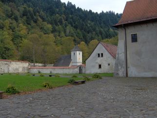 Zabytkowy kompleks sakralny w miejscowoci Czerwony Klasztor (erven Klštor)