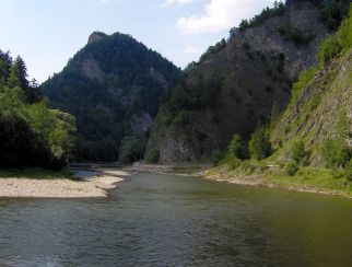 Widok na Sokolic niedaleko ujcia Lenickiego Potoku