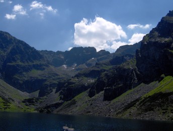 Widok na otoczenie Czarnego Stawu Gsienicowego