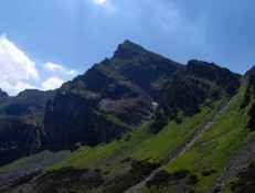 Widok znad Czarnego Stawu Gsienicowego na Kocielec