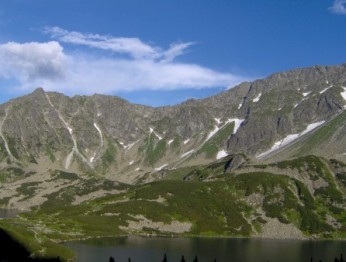 Widok na otoczenie Doliny Piciu Staww Polskich (3)