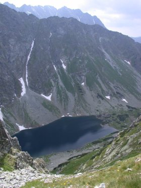 Widok z Wrt Chaubiskiego na Wyni Ciemnosmreczyski Staw