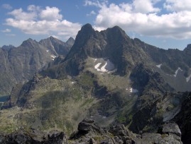 Widok ze Szpiglasowego Wierchu na Cubryn i Miguszowiecki Szczyt