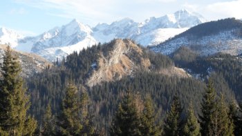 Widok na sowackie Tatry Wysokie z Rusinowej Polany