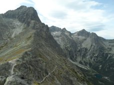 Widok z Rakuskiej Czuby na May Kiemarski Szczyt, Zielony Staw Kiemarski i otaczajce go szczyty