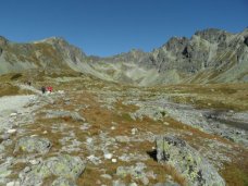 W Dolinie Hiczowej - panorama od Koprowego Wierchu do Miguszowieckich Szczytw