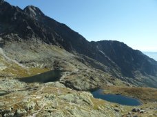 Nini Staw Spiski, Schronisko Tery'ego (Tryho chata), Poredni Staw Spiski i grujca nad dolin omnica