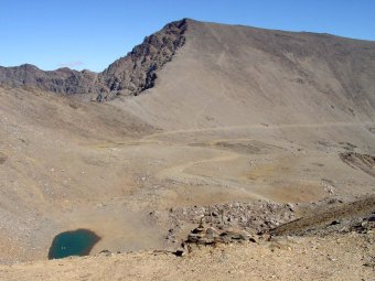 Mulhacen — najwyższy szczyt Gór Betyckich i kontynentalnej Hiszpanii