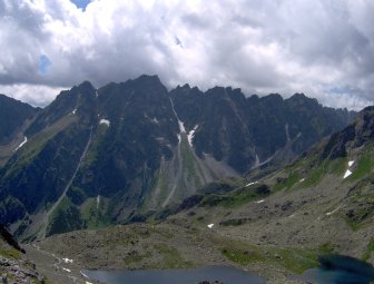 Widok na Gra Baszt z podejcia na Rysy od strony sowackiej